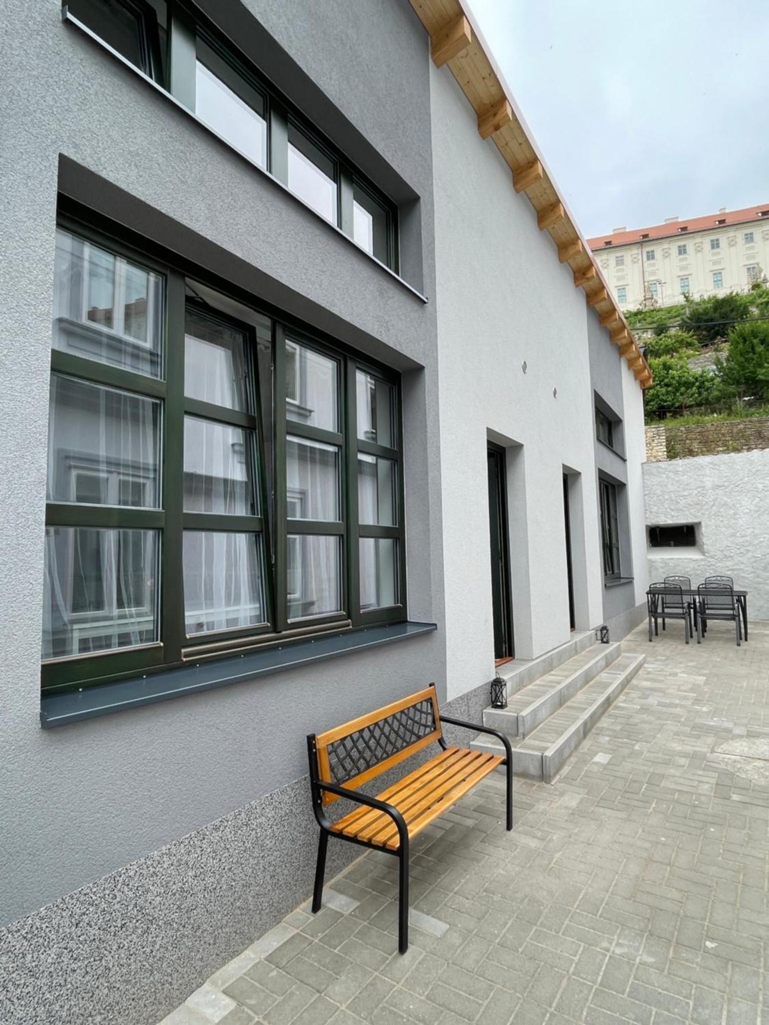 Comfortable Apartments Under The St. Barbara'S Cathedral كوتنا هورا المظهر الخارجي الصورة