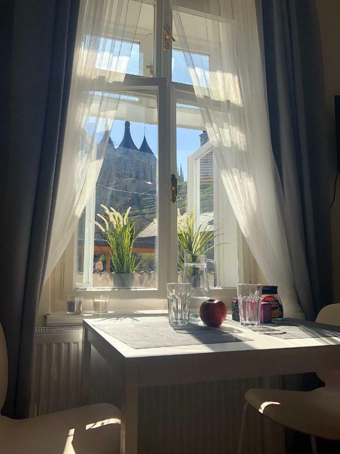 Comfortable Apartments Under The St. Barbara'S Cathedral كوتنا هورا المظهر الخارجي الصورة